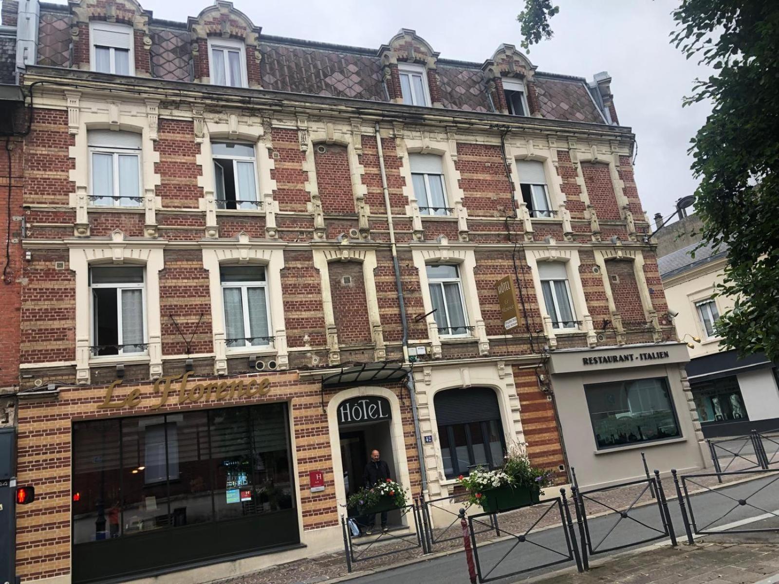 Le Florence Saint-Quentin  Exterior foto